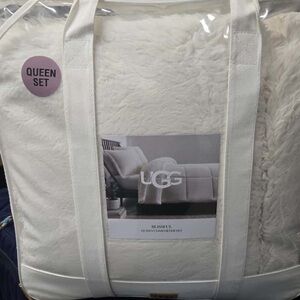 UGG blissful Cream Queen Comforter Set